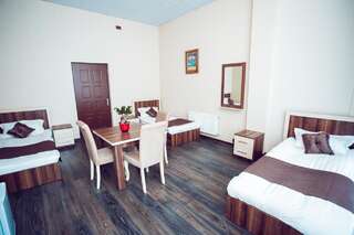 Хостелы Grand Qafqaz Hostel Гянджа Односпальная кровать в общем номере-3