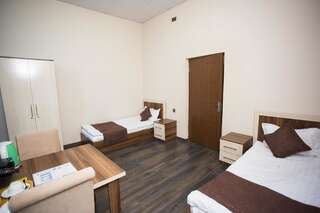 Хостелы Grand Qafqaz Hostel Гянджа Односпальная кровать в общем номере-2